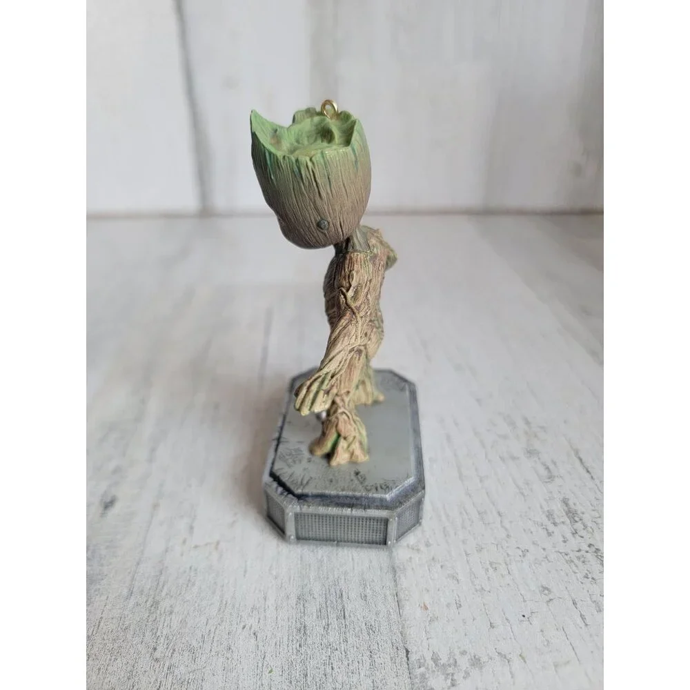 Hallmark Groovin Groot Guardians of the Galaxy Marvel magic ornament‎ Xmas